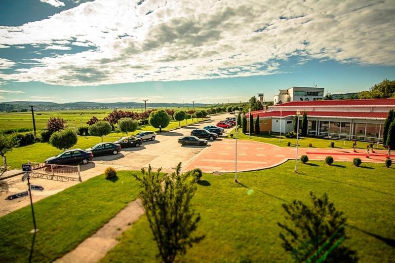 Hotel Star Piteşti Eksteriør billede